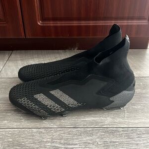 Adidas Predator Control